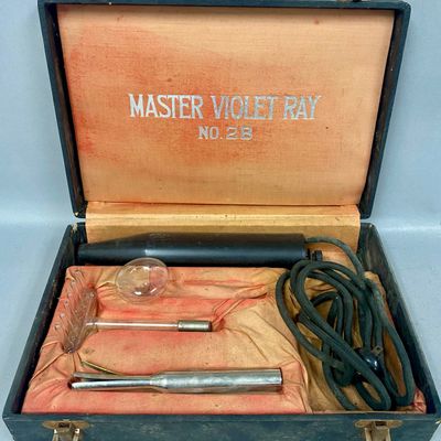 Sale Photo Thumbnail #428: Master Electric Vintage Violet Ray Set