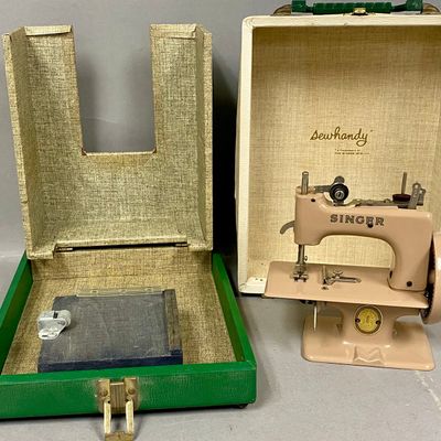Sale Photo Thumbnail #437: Singer Sewhandy Tan Toy Sewing Machine