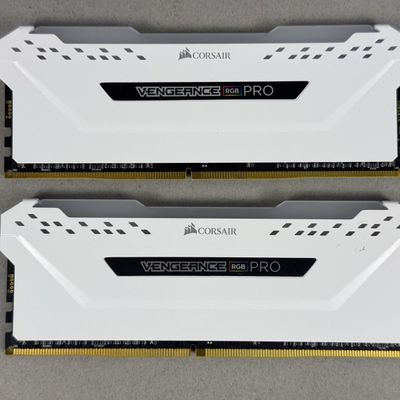 Sale Photo Thumbnail #328: Corsair Vengeance RGB PRO 32GB RAM