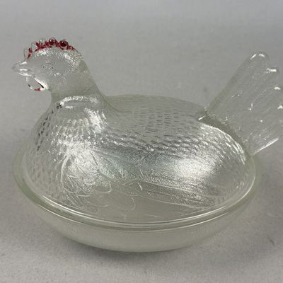 Sale Photo Thumbnail #261: Indiana Glass Clear Hen on Nest