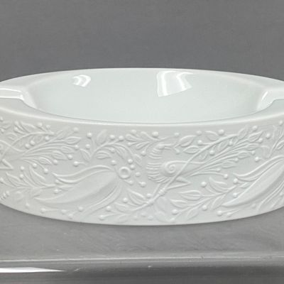 Sale Photo Thumbnail #116: Rosenthal Bjorn Wiinblad Zauberflote Porcelain Ashtray