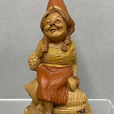 Sale Photo Thumbnail #379: Tom Clark Bonnie Gnome Figurine