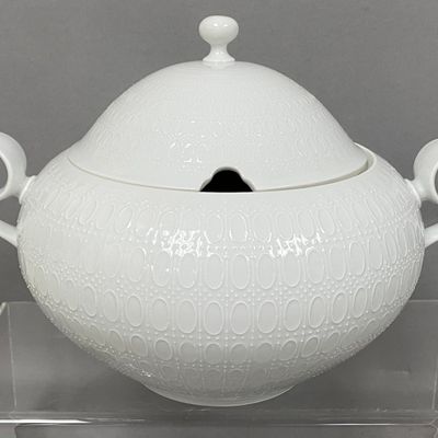 Sale Photo Thumbnail #133: Rosenthal Romanze Porcelain Covered Soup Tureen