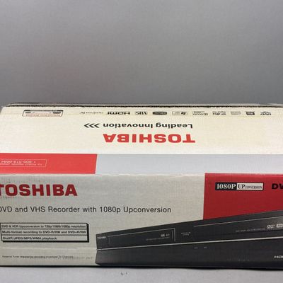 Sale Photo Thumbnail #273: Toshiba DVR620 DVD VCR Recorder