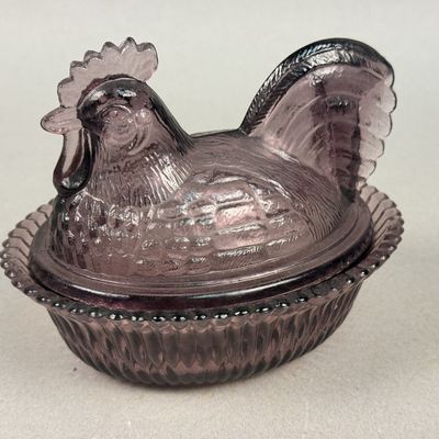 Sale Photo Thumbnail #258: Amethyst Pressed Glass Hen on Nest