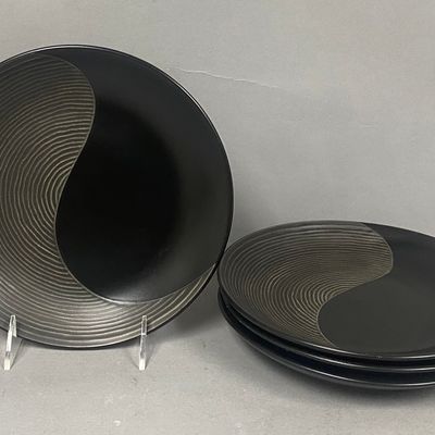 Sale Photo Thumbnail #368: Pfaltzgraff Night Surf Salad Plates