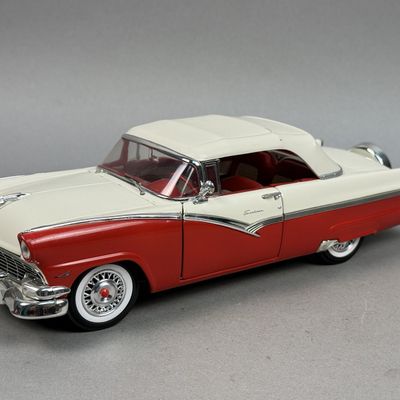Sale Photo Thumbnail #292: ERTL Die-Cast Ford Sunliner