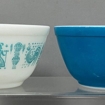 Sale Photo Thumbnail #432: Pyrex Butterprint and Turquoise Mixing Bowls