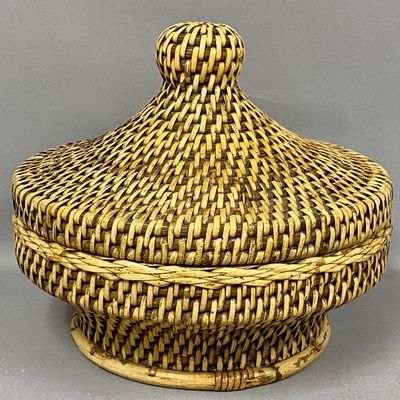 Sale Photo Thumbnail #389: Vintage Round Rattan Lidded Basket