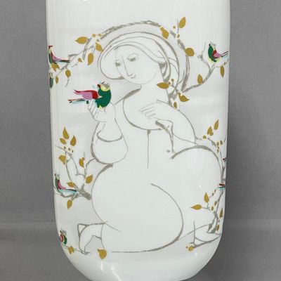 Sale Photo Thumbnail #110: Bjorn Wiinblad Rosenthal Studio-Linie Porcelain Vase