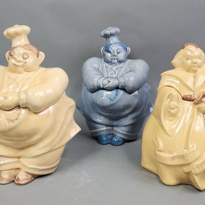 Sale Photo Thumbnail #468: Red Wing Ceramic Cookie Jars