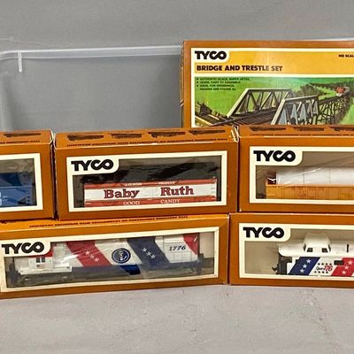 Sale Photo Thumbnail #427: Tyco Spirit of 76 HO Train Collection