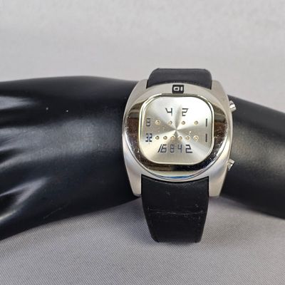 Sale Photo Thumbnail #500: The One Goa Wave LED Binary Watch