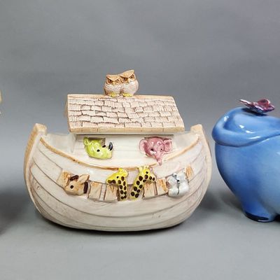 Sale Photo Thumbnail #451: Cookie Jars Inc. McCoy Gertie Cow