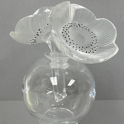 Sale Photo Thumbnail #106: Lalique Deux Anemones Perfume Bottle