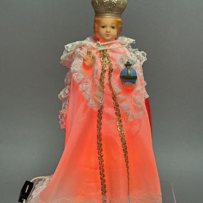 Sale Photo Thumbnail #321: Nan-San Infant Jesus Prague Lamp