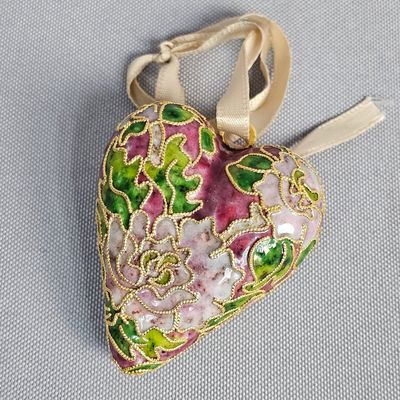 Sale Photo Thumbnail #92: Floral Cloisonne Enamel Heart Ornament