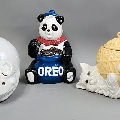 Sale Photo Thumbnail #483: Animal Cookie Jars Inc Oreo