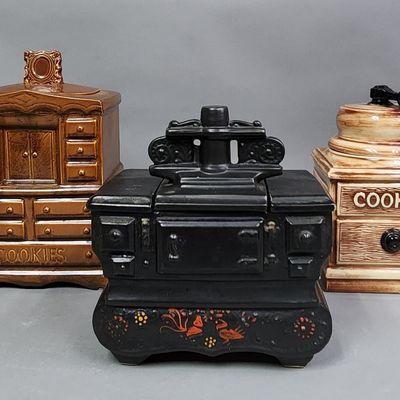 Sale Photo Thumbnail #482: Kitchen Cookie Jars Inc McCoy