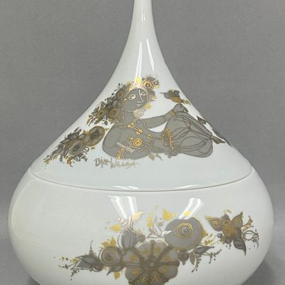 Sale Photo Thumbnail #167: Rosenthal Wiinblad Scheherazade Porcelain Bonbonniere