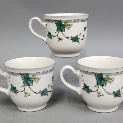 Sale Photo Thumbnail #419: Noritake Keltcraft Ivy Lane Mugs