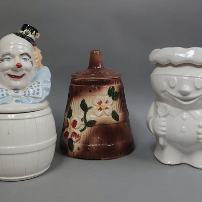 Sale Photo Thumbnail #450: Cookie Jars Inc. Pillsbury Dough Boy