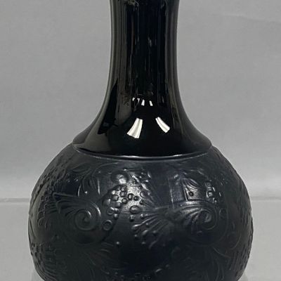 Sale Photo Thumbnail #118: Rosenthal Bjorn Wiinblad Zauberflote Porcelain Vase