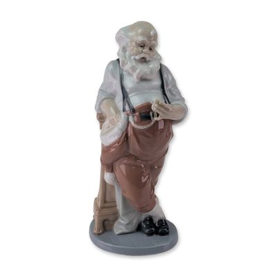 Lladro Santa's Busiest Hour Porcelain Figurine 6779