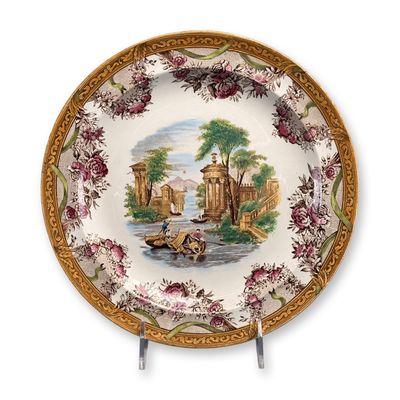 Early 20th Century Wedgwood The Festoon Creamware Plate
