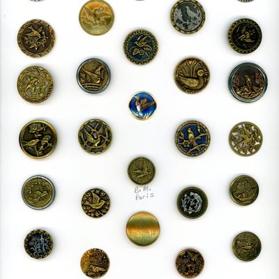 Sale Photo Thumbnail #221: A CARD OF DIVISION ONE & THREE BIRD BUTTONS