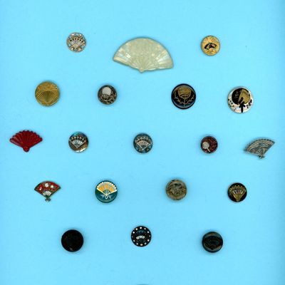 Sale Photo Thumbnail #383: A CARD OFDIVISION ONE AND THREE FAN BUTTONS