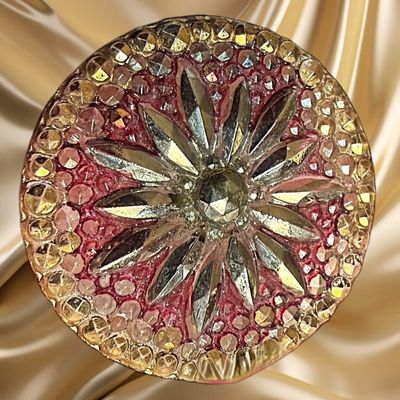 Sale Photo Thumbnail #317: A DIVISION ONE COLORFUL LACY GLASS BUTTON