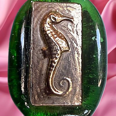 Sale Photo Thumbnail #135: A DIVISION THREE ENGLISH BIMINI GLASS BUTTON