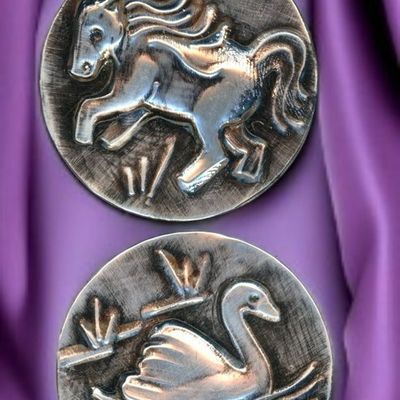 A SMALL CARD OF DIVISION THREE STUDIO ARTIST BUTTONS