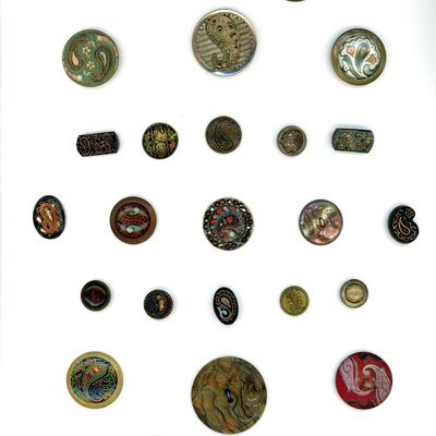 Sale Photo Thumbnail #382: A CARD OF DIVISION ONE PAISLEY BUTTONS