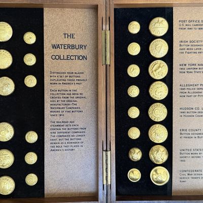 Sale Photo Thumbnail #165: A DIVISION THREE COMPLETE BOXED SET OF BUTTONS
