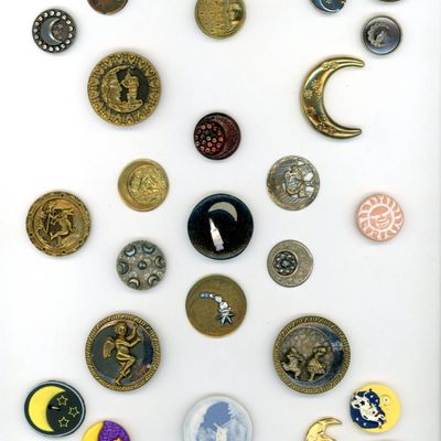 Sale Photo Thumbnail #388: A CARD OF DIVISION ONE ASTRONOMICAL BUTTONS