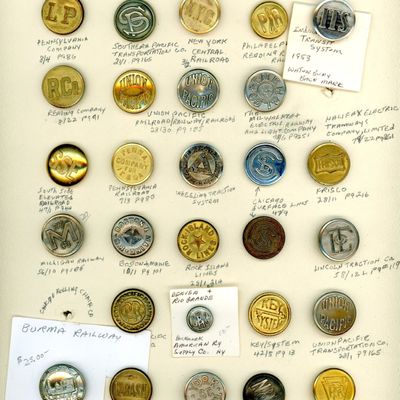 Sale Photo Thumbnail #168: A CARD OF DIVISION ONE RAILROAD BUTTONS