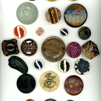 Sale Photo Thumbnail #344: A CARD OF DIVISION 1 & 3 ASSORTED CELLULOID BUTTONS