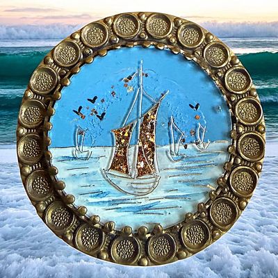Sale Photo Thumbnail #120: A DIVISION ONE UNDER GLASS PICTORIAL BUTTON