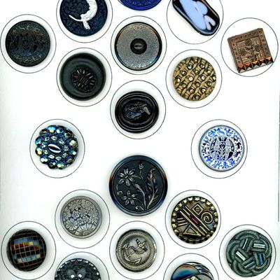 Sale Photo Thumbnail #320: A CARD OF DIVISION 1 AND 3 BLACK GLASS BUTTONS