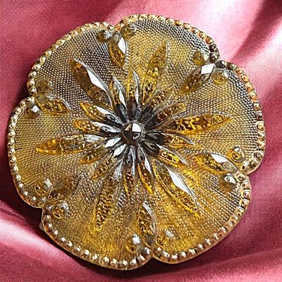 Sale Photo Thumbnail #316: A DIVISION ONE SHAPED LACY GLASS BUTTON