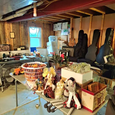 Sale Photo Thumbnail #150