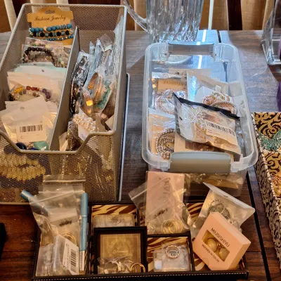 Sale Photo Thumbnail #359