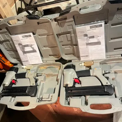 Pneumatic Brad Nailers
