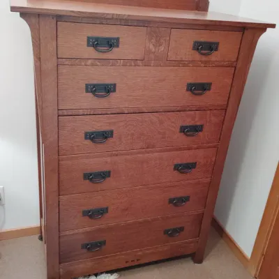 Beautiful Hardwood Oak Dresser 