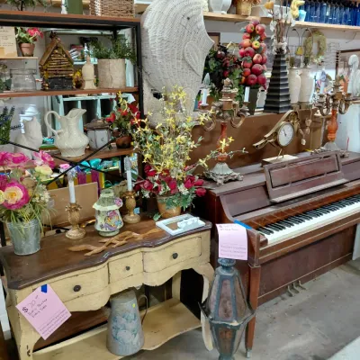 Sale Photo Thumbnail #2