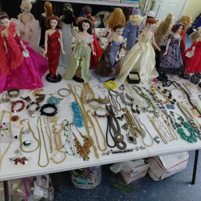 Sale Photo Thumbnail #137