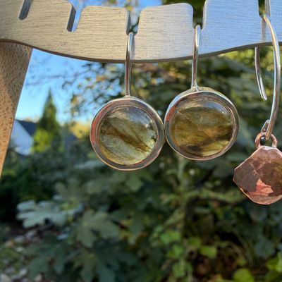 Lot 6 Pairs Mixed Metal Artisan Earrings with Labradorite, Copper & Sculptural Designs Jewelry