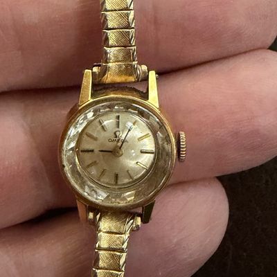 Vintage Women’s Omega Wristwatch
